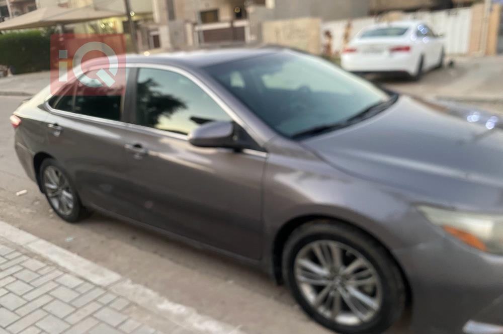 تۆیۆتا کامری